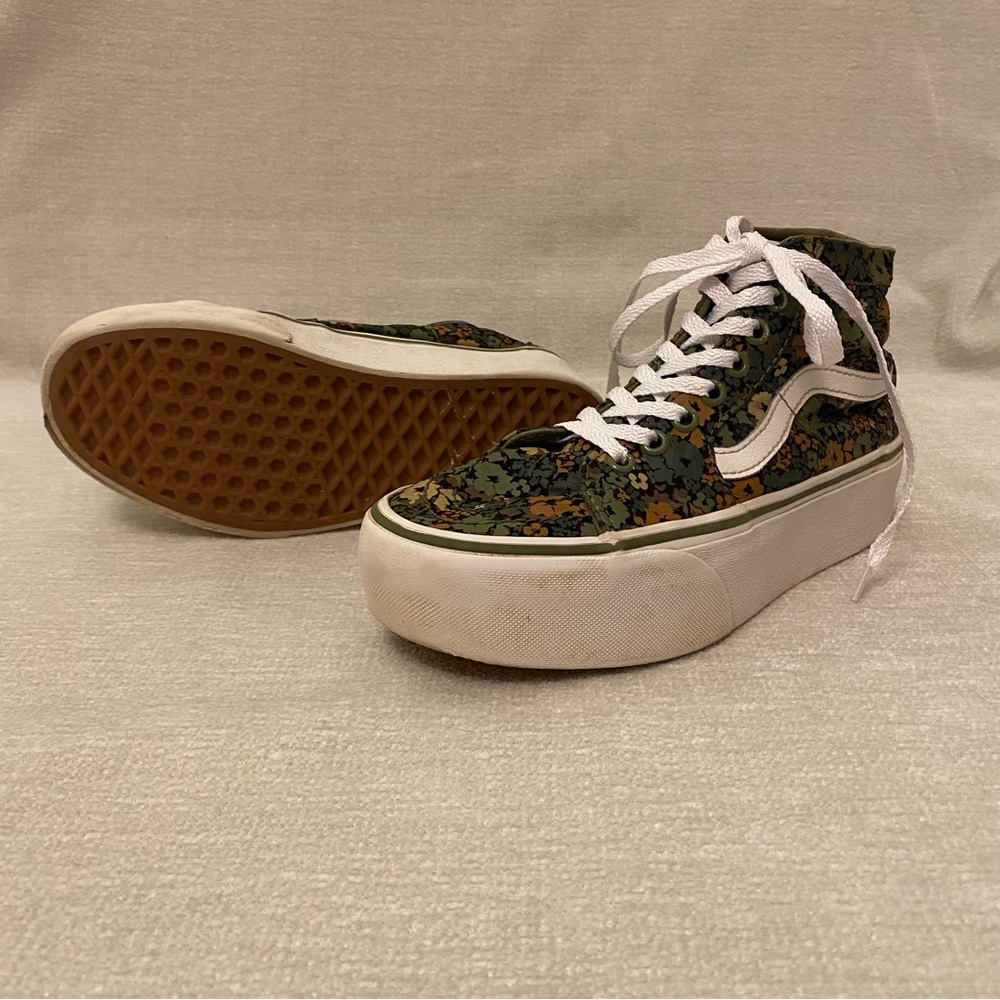 Vans SK8-Hi Hi-Top Stackfrom Green Camo Floral Women’s 6